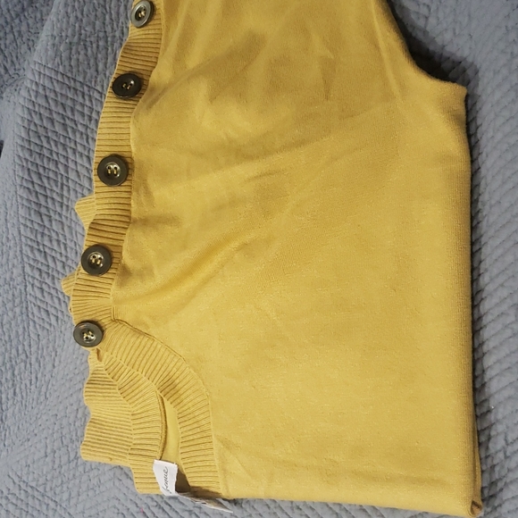 Top - Picture 9 of 9